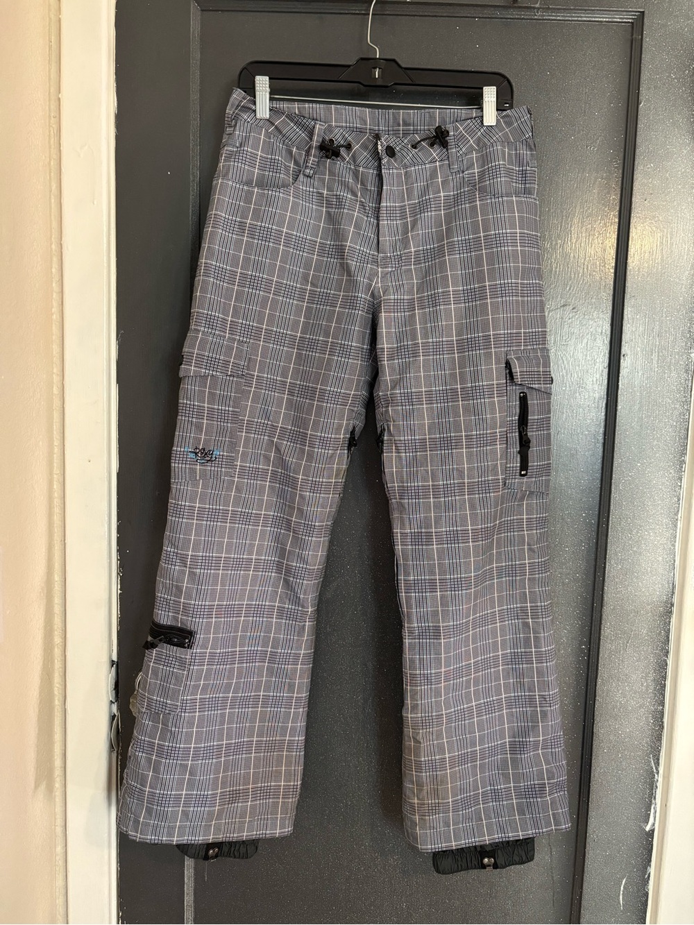 Roxy Women's Ski pants in Gray Plaid